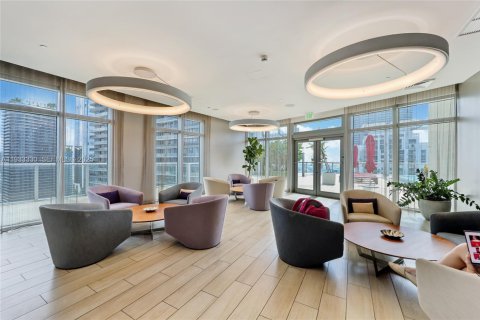 Condo in Miami, Florida, 2 bedrooms № 1991387 - photo 27