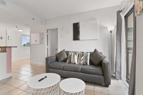 Copropriété à vendre à Orlando, Floride: 2 chambres, 53.7 m2 № 2207323 - photo 13