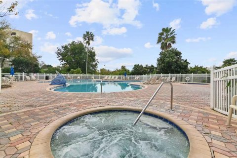 Copropriété à vendre à Orlando, Floride: 2 chambres, 53.7 m2 № 2207323 - photo 17