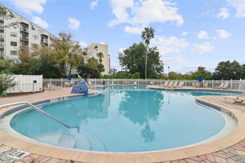 Copropriété à vendre à Orlando, Floride: 2 chambres, 53.7 m2 № 2207323 - photo 18