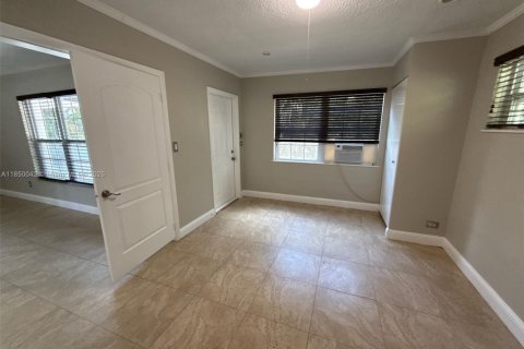 Casa en venta en Fort Lauderdale, Florida, 3 dormitorios, 121.33 m2 № 1854734 - foto 12