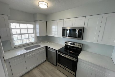 Copropriété à louer à Saint Petersburg, Floride: 2 chambres, 94.57 m2 № 1740251 - photo 5