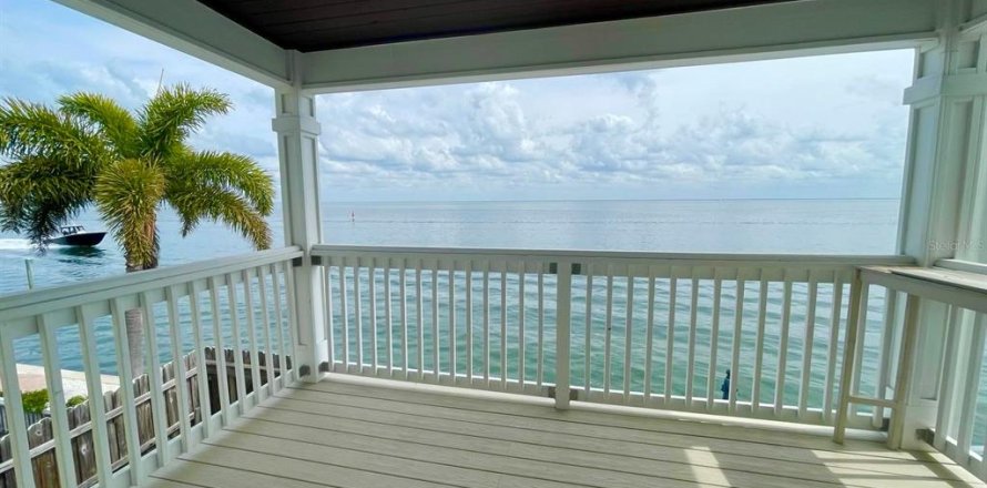 Condo à Saint Petersburg, Floride, 2 chambres № 1740251