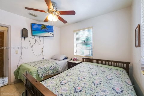 House in Miami, Florida 2 bedrooms, 78.97 sq.m. № 2044122 - photo 12