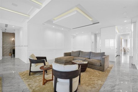 Condo in Bal Harbour, Florida, 3 bedrooms  № 1945030 - photo 6