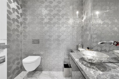 Condo in Bal Harbour, Florida, 3 bedrooms  № 1945030 - photo 30