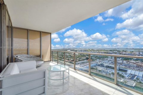 Condo in Bal Harbour, Florida, 3 bedrooms  № 1945030 - photo 7