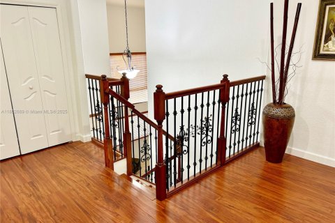 Villa ou maison à vendre à Miami, Floride: 4 chambres, 207.73 m2 № 1730577 - photo 15