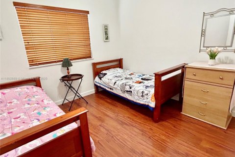 Villa ou maison à vendre à Miami, Floride: 4 chambres, 207.73 m2 № 1730577 - photo 21