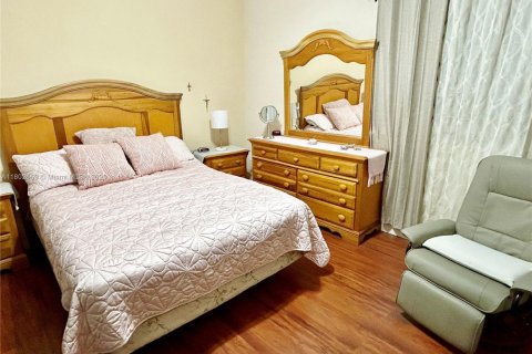 Villa ou maison à vendre à Miami, Floride: 4 chambres, 207.73 m2 № 1730577 - photo 20
