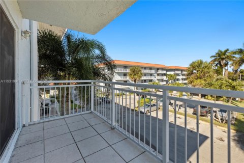 Condominio en alquiler en Plantation, Florida, 2 dormitorios, 94.85 m2 № 1990552 - foto 26