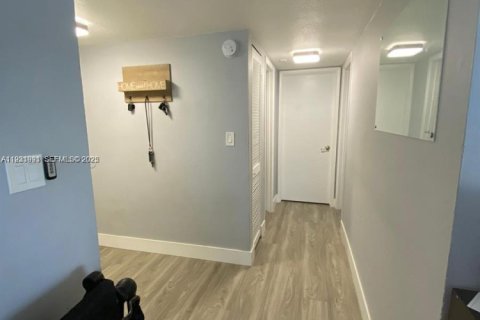 Copropriété à louer à Plantation, Floride: 2 chambres, 94.85 m2 № 1990552 - photo 6