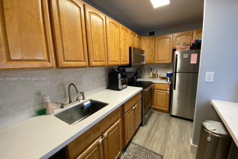 Copropriété à louer à Plantation, Floride: 2 chambres, 94.85 m2 № 1990552 - photo 9