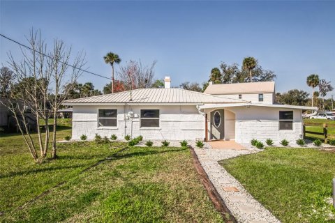 House in Fort MC Coy, Florida 3 bedrooms, 117.61 sq.m. № 2213853 - photo 2