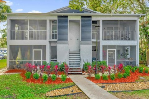 Condo à Sanford, Floride, 2 chambres  № 2095678