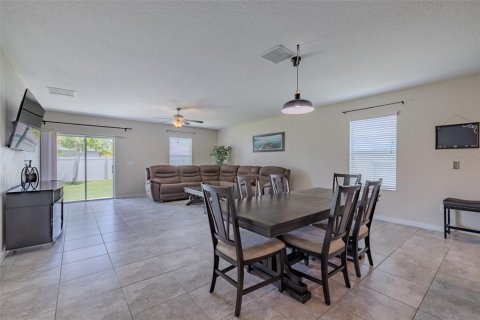 Villa ou maison à vendre à Wimauma, Floride: 5 chambres, 276.57 m2 № 2313234 - photo 12