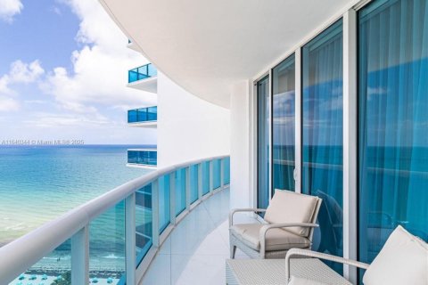 Copropriété à vendre à Hollywood, Floride: 3 chambres, 193.98 m2 № 1896741 - photo 2