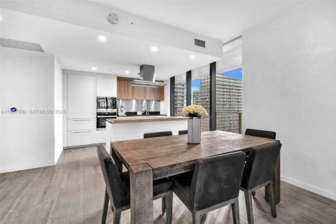 Снять в аренду кондоминиум в Майами, Флорида 2 спальни, 125.98м2, № 2019647 - фото 20