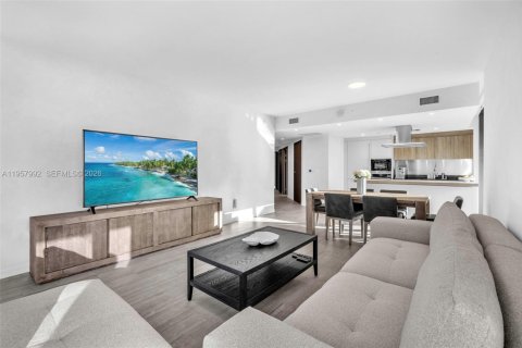 Снять в аренду кондоминиум в Майами, Флорида 2 спальни, 125.98м2, № 2019647 - фото 22