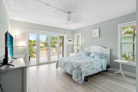House in Key Largo, Florida 4 bedrooms, 139.35 sq.m. № 1836187 - photo 22
