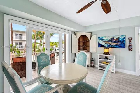 House in Key Largo, Florida 4 bedrooms, 139.35 sq.m. № 1836187 - photo 14