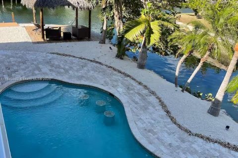 House in Key Largo, Florida 4 bedrooms, 139.35 sq.m. № 1836187 - photo 4
