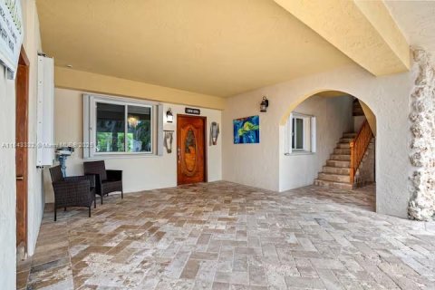 House in Key Largo, Florida 4 bedrooms, 139.35 sq.m. № 1836187 - photo 9