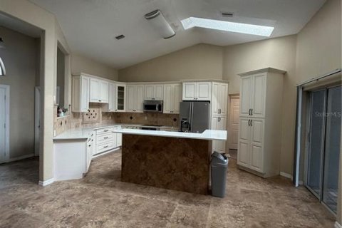 Villa ou maison à vendre à Homosassa, Floride: 3 chambres, 170.75 m2 № 2412596 - photo 12