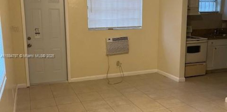 House in Fort Lauderdale, Florida 1 bedroom № 1949300