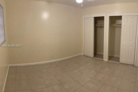 House in Fort Lauderdale, Florida 1 bedroom № 1949300 - photo 3