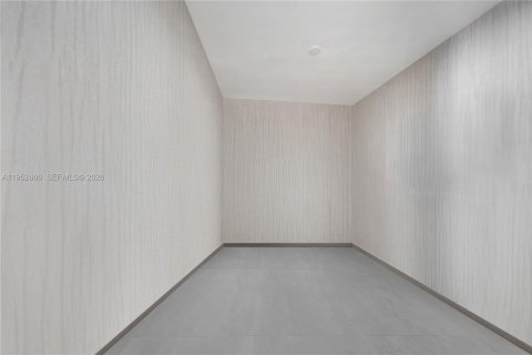 Купить кондоминиум в Майами, Флорида 2 спальни, 129.6м2, № 2153219 - фото 17