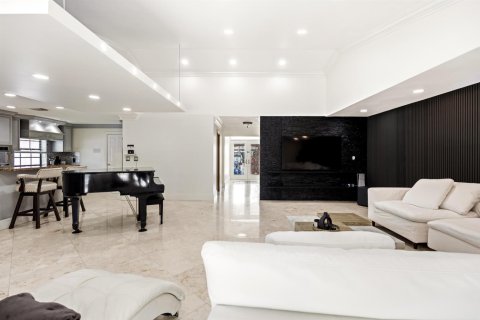 Villa ou maison à louer à Boca Raton, Floride: 3 chambres, 182.74 m2 № 2168203 - photo 17