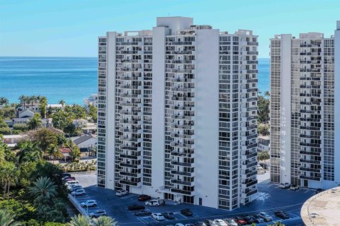 Condominio en Fort Lauderdale, Florida, 2 dormitorios  № 2078706