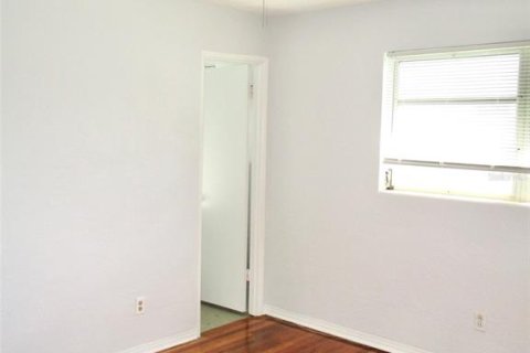 House in Daytona Beach, Florida 3 bedrooms, 112.6 sq.m. № 1915928 - photo 8