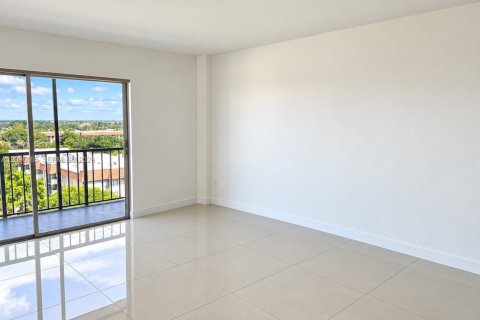 Condo in Lauderhill, Florida, 2 bedrooms  № 2390422 - photo 5