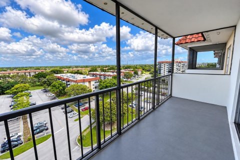 Condo in Lauderhill, Florida, 2 bedrooms  № 2390422