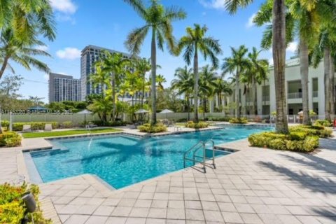 Condominio en venta en Doral, Florida, 1 dormitorio, 99.41 m2 № 1944166 - foto 6