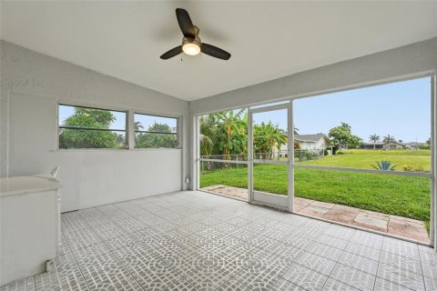 Villa ou maison à vendre à Cape Coral, Floride: 3 chambres, 201.23 m2 № 2273222 - photo 30