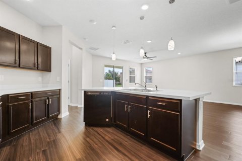 Casa en alquiler en Wimauma, Florida, 3 dormitorios, 185.15 m2 № 1915519 - foto 6
