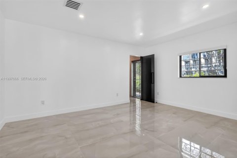 Villa ou maison à vendre à Hallandale Beach, Floride: 5 chambres № 2059535 - photo 30