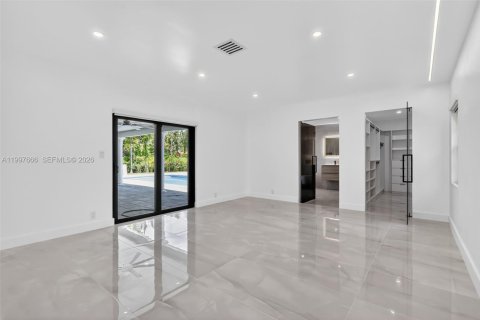 Villa ou maison à vendre à Hallandale Beach, Floride: 5 chambres № 2059535 - photo 18