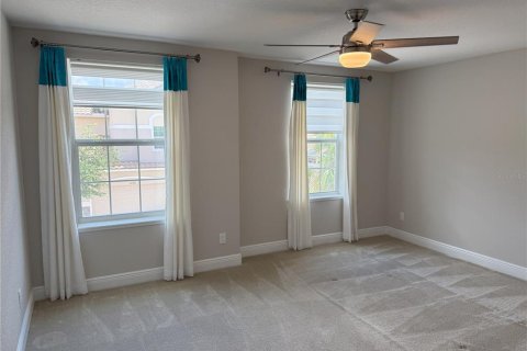 Adosado en venta en Wesley Chapel, Florida, 4 dormitorios, 235.41 m2 № 1906212 - foto 18