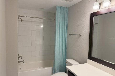 Adosado en venta en Wesley Chapel, Florida, 4 dormitorios, 235.41 m2 № 1906212 - foto 20