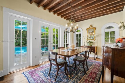 Villa ou maison à vendre à Miami, Floride: 4 chambres, 220.92 m2 № 2076190 - photo 10