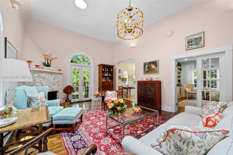Villa ou maison à vendre à Miami, Floride: 4 chambres, 220.92 m2 № 2076190 - photo 2