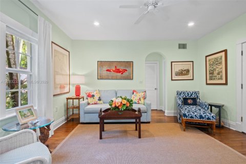 Villa ou maison à vendre à Miami, Floride: 4 chambres, 220.92 m2 № 2076190 - photo 5