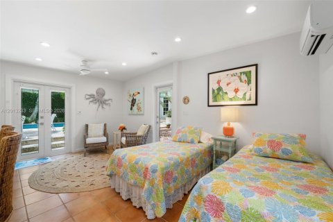 Villa ou maison à vendre à Miami, Floride: 4 chambres, 220.92 m2 № 2076190 - photo 19