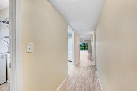 Condo in Melbourne, Florida, 2 bedrooms  № 1795768 - photo 3