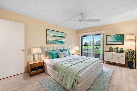 Condo in Melbourne, Florida, 2 bedrooms  № 1795768 - photo 10