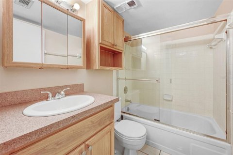 Condo in Melbourne, Florida, 2 bedrooms  № 1795768 - photo 17